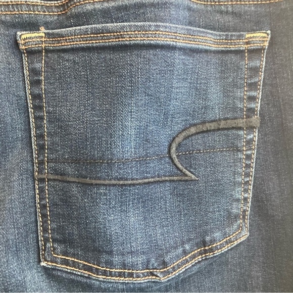 AMERICAN EAGLE SZ 18L Kick Boot  Mid-Wash High Waisted Stretch Denim Jeans - Picture 7 of 12